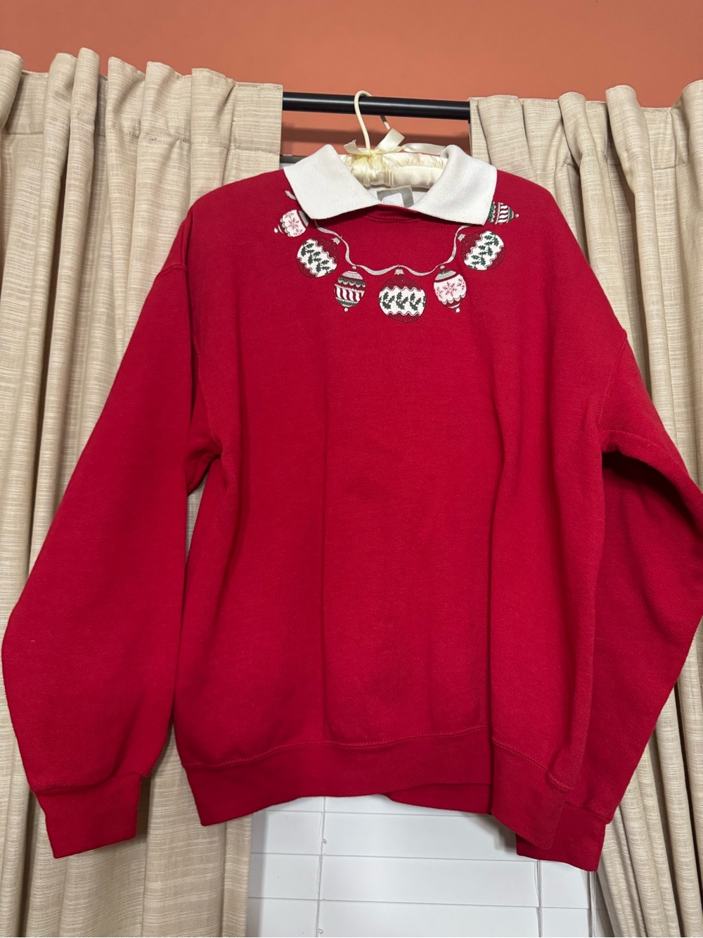 Lee Red Crewneck Sweater with White Collar and Ornament Motif